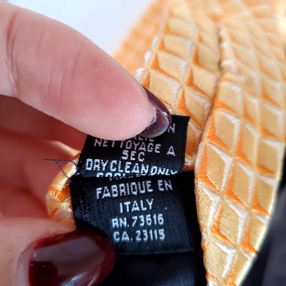 Bundle 2 Hugo Boss Silk Ties - Picture 6 of 6